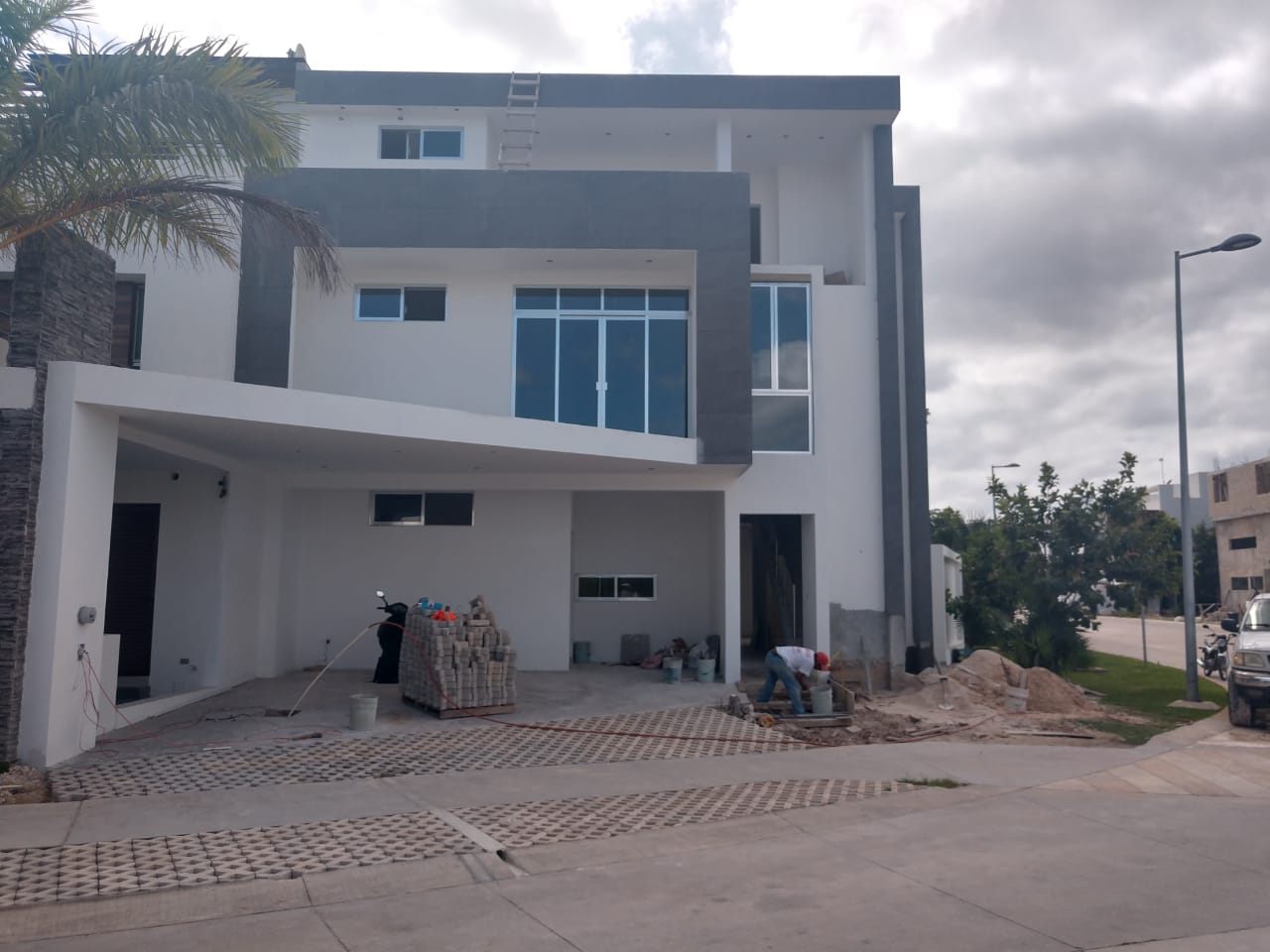 AQUA Residencial